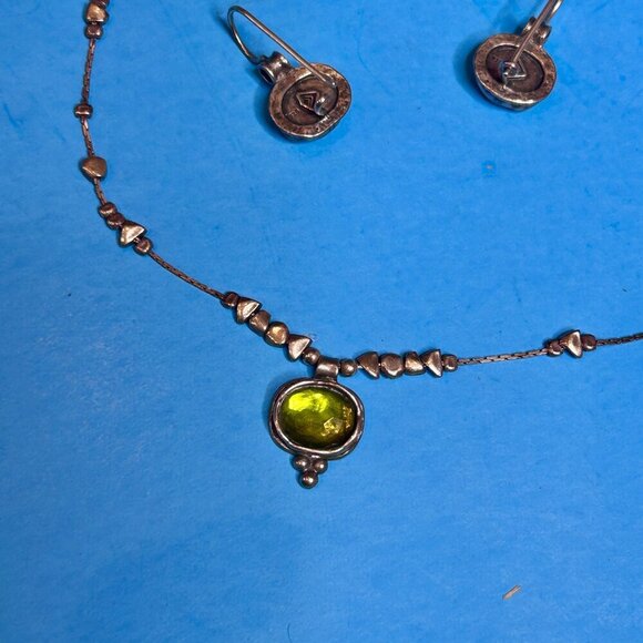 Silpada Green Hammered Sterling Silver Necklace and Earrings Set - Picture 9 of 10